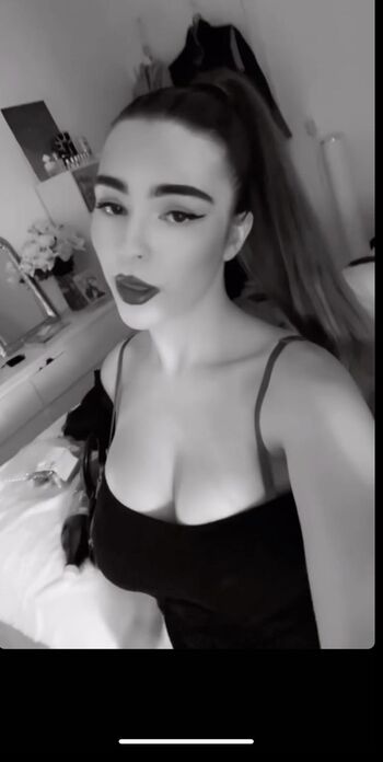 A u relie leaked private photo uncensored HD quality