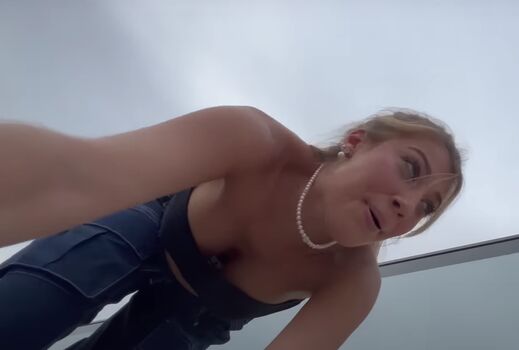 Alaiajeanneau leaked private photo uncensored HD quality
