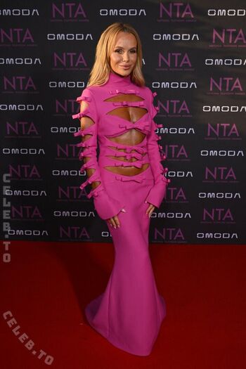Amanda holden  page leaked private photo uncensored HD quality