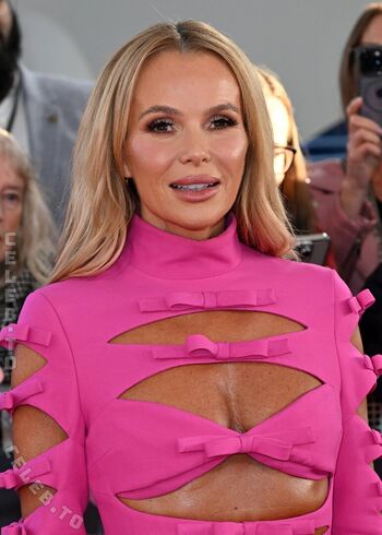 Amanda holden  page leaked private photo uncensored HD quality