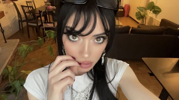 Brattyelectrax leaked private photo uncensored HD quality
