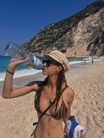 Emily feld  page leaked private photo uncensored HD quality
