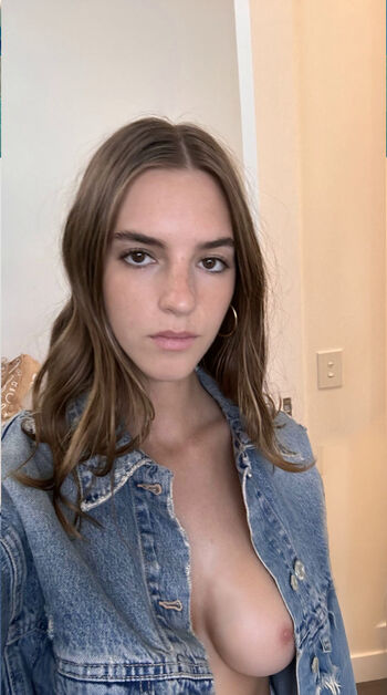 Emily feld  page leaked private photo uncensored HD quality