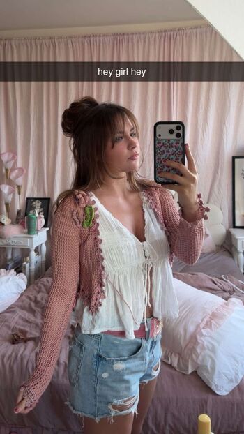 Ester dobrik leaked private photo uncensored HD quality
