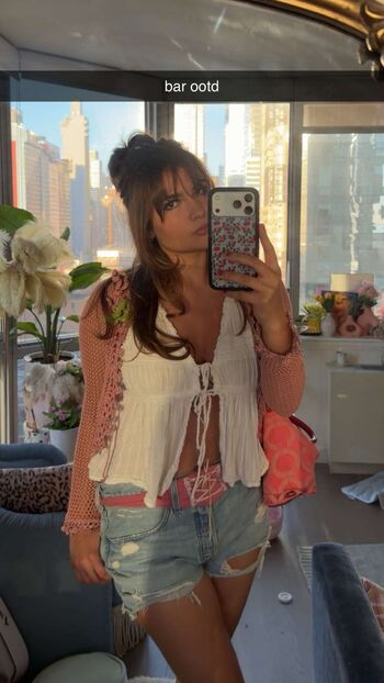 Ester dobrik leaked private photo uncensored HD quality