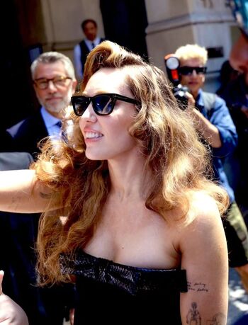 Miley cyrus page leaked private photo uncensored HD quality