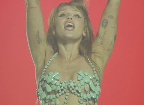 Miley cyrus page leaked private photo uncensored HD quality
