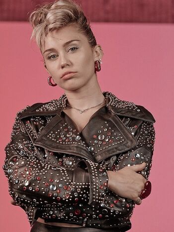 Miley cyrus page leaked private photo uncensored HD quality