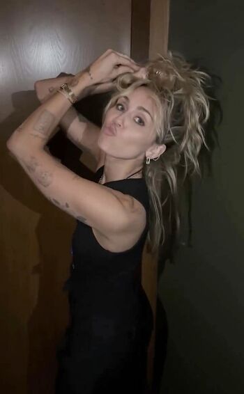 Miley cyrus page leaked private photo uncensored HD quality