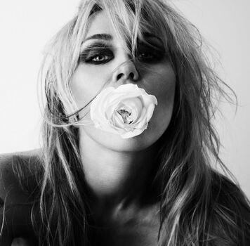 Miley cyrus page leaked private photo uncensored HD quality