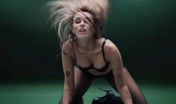 Miley cyrus page leaked private photo uncensored HD quality