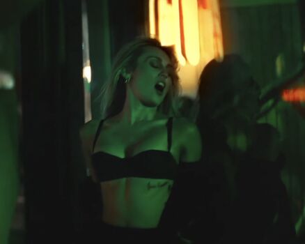 Miley cyrus page leaked private photo uncensored HD quality