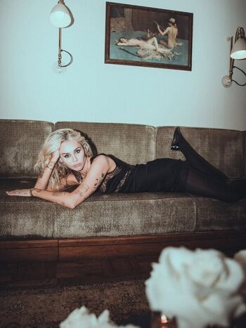 Miley cyrus leaked private photo uncensored HD quality