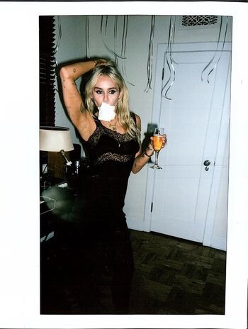 Miley cyrus leaked private photo uncensored HD quality