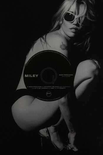 Miley cyrus leaked private photo uncensored HD quality