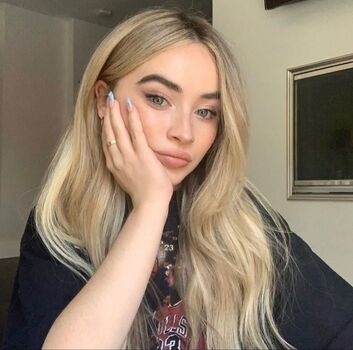 Sabrina carpenter leaked private photo uncensored HD quality