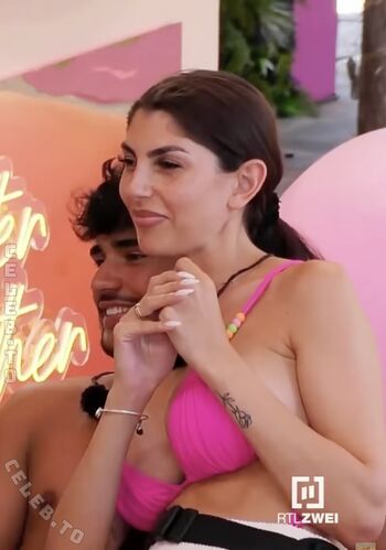 Yeliz koc  page leaked private photo uncensored HD quality